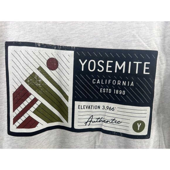 Hanes Medium Yosemite Graphic T-Shirt Heather Gray 99% Cotton Polyester Blend - Picture 3 of 6